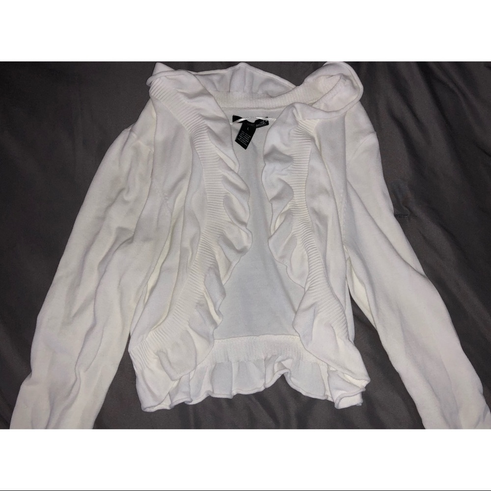 Smaller sized cropped fancy white sweater